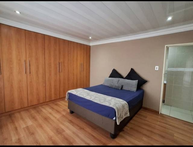 2 BEDROOM FREEHOLD FOR SALE IN EVATON WEST
